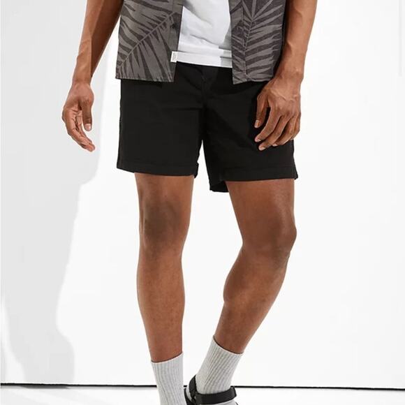NWT American Eagle Black Tech Twill 8" Stretch Shorts 28 Travel Lightweight - Picture 1 of 15